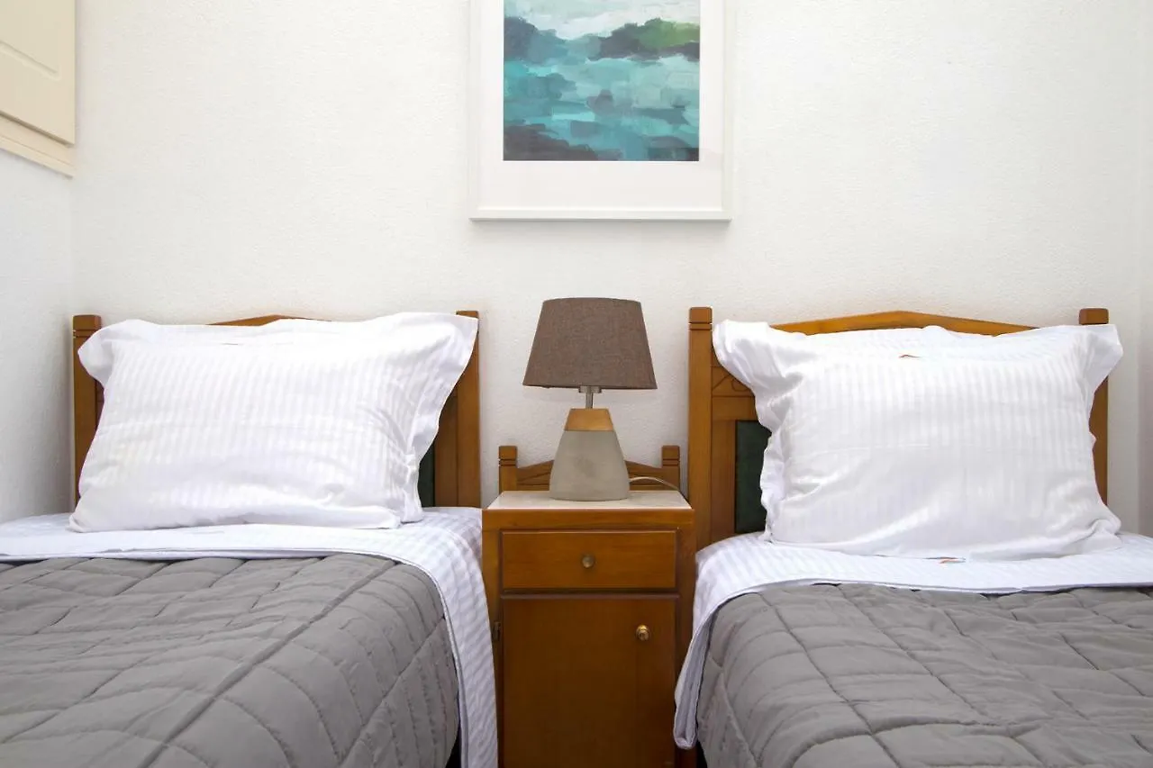 Eva-Gior Shared Pool Messonaittes Hotel Mola Kalyva