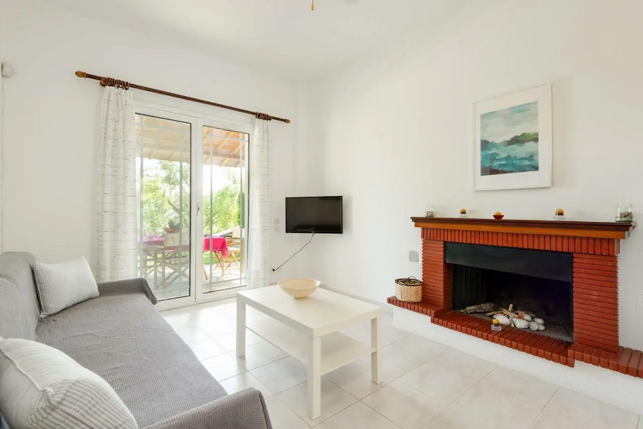 Eva-Gior Shared Pool Messonaittes Hotel Mola Kalyva 0*,