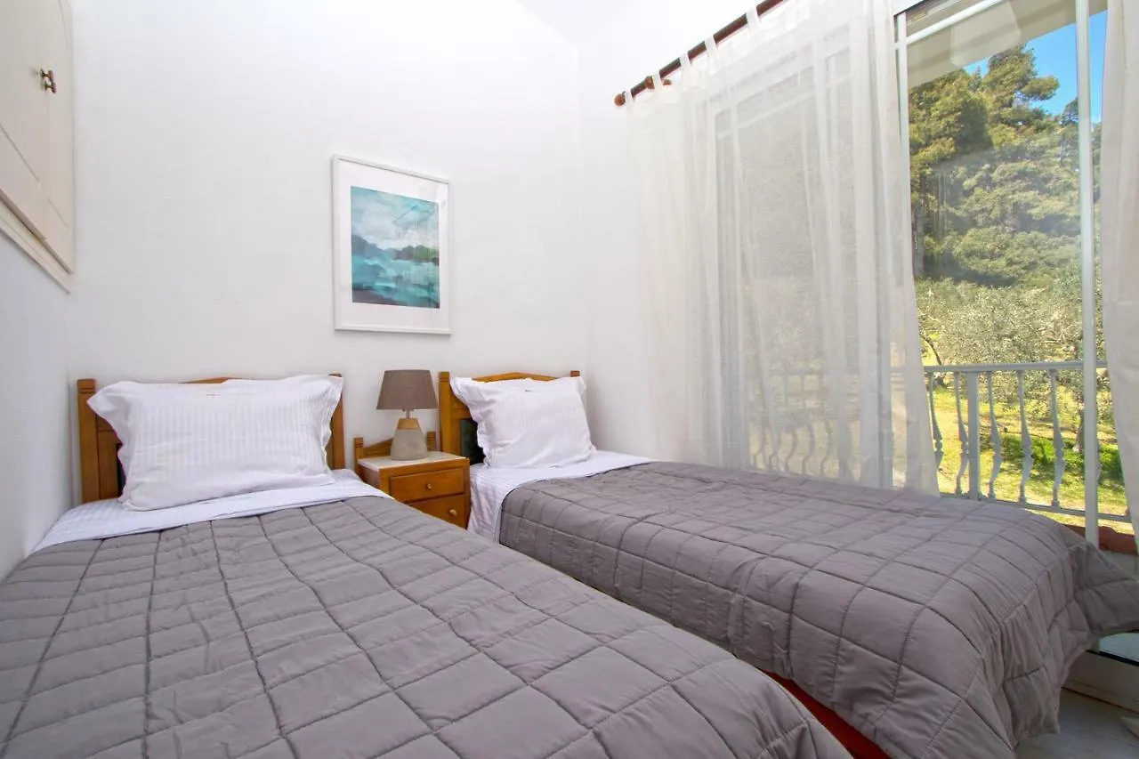 Inn Eva-Gior Shared Pool Messonaittes Hotel Mola Kalyva Greece
