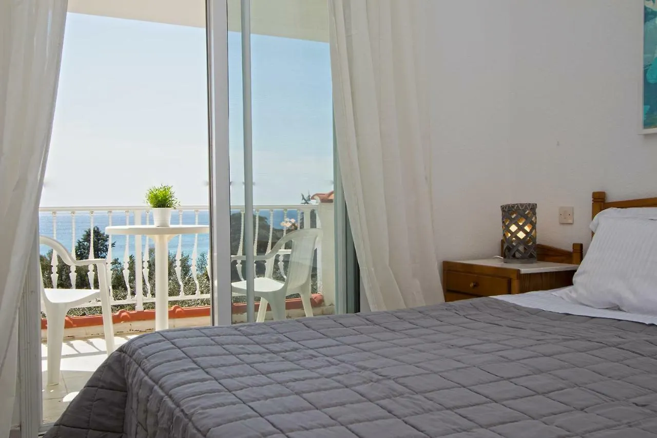 Eva-Gior Shared Pool Messonaittes Hotel Mola Kalyva